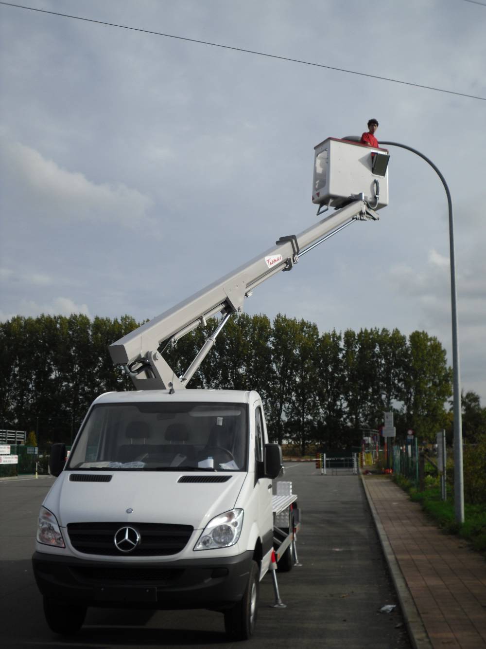 130NKT (B), vrachtwagen hoogwerker